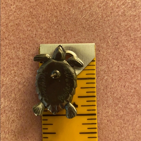 Danforth Pewter 1993 Turtle Scatter Lapel Pin Signed Vintage Unisex - Picture 9 of 11